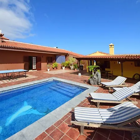 Alina - Con Piscina Privada بيت للعطل *